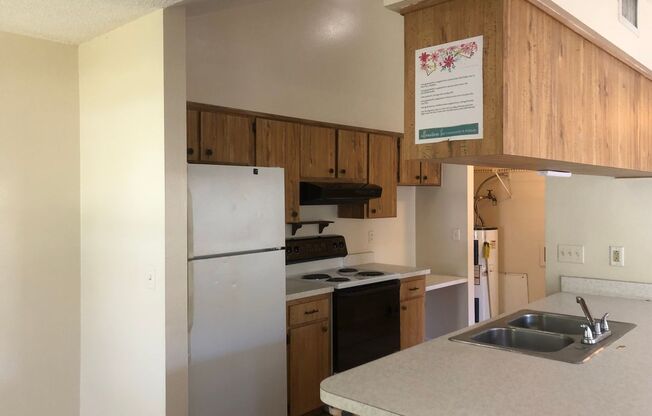 2 beds, 2 baths, $1,395, Unit 38212 7th Ave