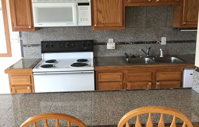 1 bed, 1 bath, $1,495, Unit 660-203