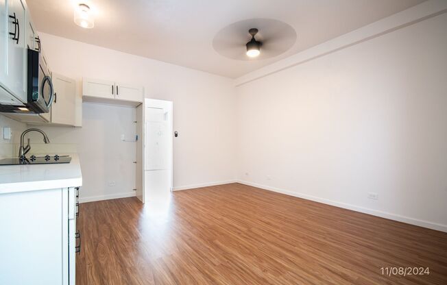 1 bed, 1 bath, $2,000, Unit # 301