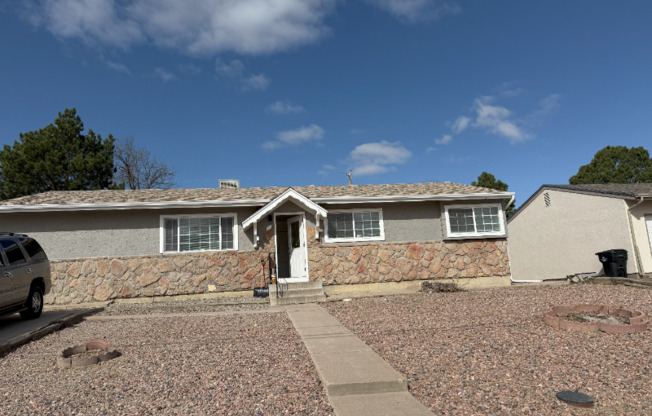 21 MACALESTER RD