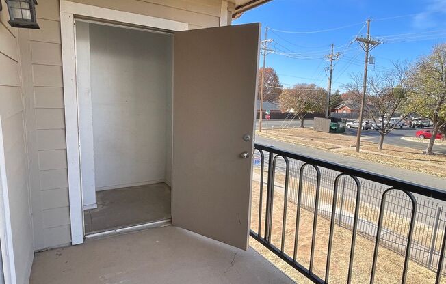 1 bed, 1 bath, 670 sqft, $805, Unit 316