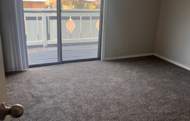 2 beds, 1.5 baths, 1,698 sqft, $1,275, Unit 1303