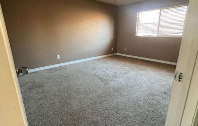 2 beds, 1 bath, $2,250, Unit # 32