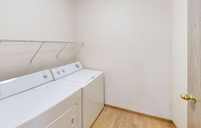 1 bed, 1 bath, 760 sqft, $1,095, Unit 2900-1233