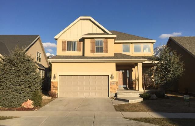 Beautiful 4 Bd 2.5 Bath Home in Sandy