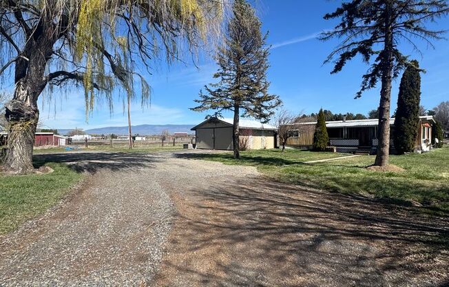 Spacious Pet-Friendly Rental on 3 Acres — Perfect for Horse Owners!