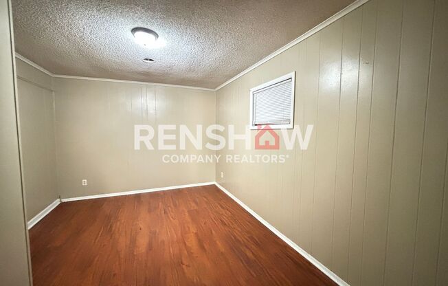 4 beds, 1 bath, $995