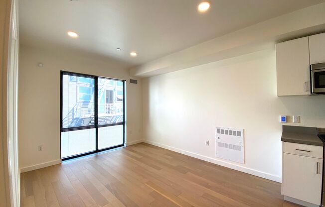 1 bed, 1 bath, 464 sqft, $2,750, Unit 302