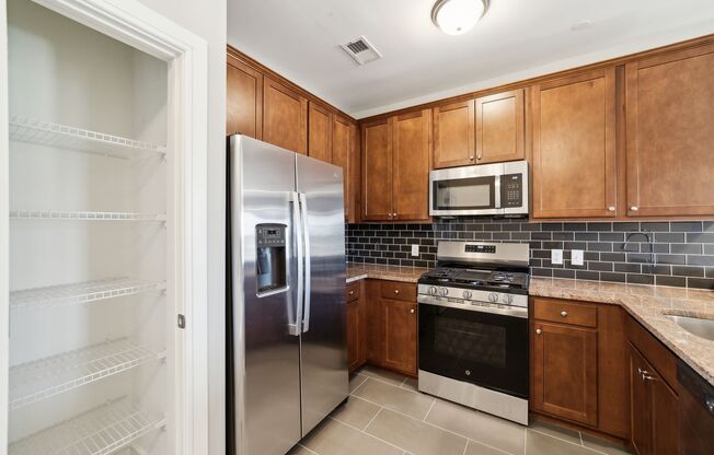 2 beds, 2 baths, 1,161 sqft, $2,540, Unit 2919