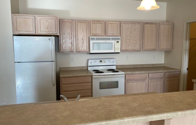 2 beds, 2 baths, 1,318 sqft, $1,285, Unit 4425-209