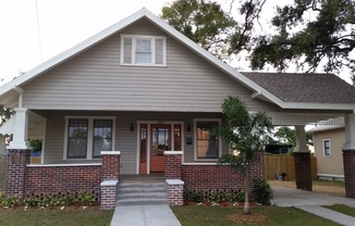 Historic 2 BR Bulgalow with Loft