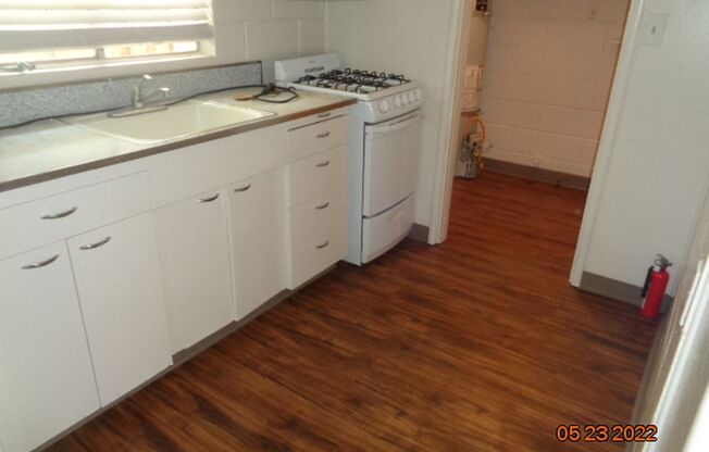 Studio, 1 bath, 500 sqft, $1,250, Unit 808 D St