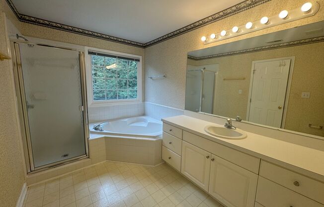 2 beds, 2.5 baths, $1,625, Unit Apt. 101