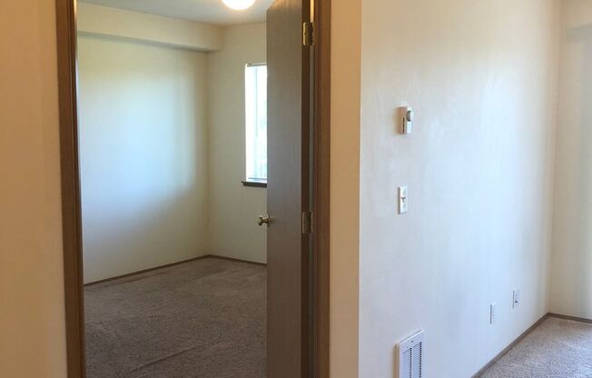 1 bed, 1 bath, 672 sqft, $1,300