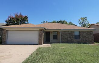 Lovely 3 bedroom, 2 bath home in Watauga with Keller ISD! 7528 Maplehill Road, Watauga, TX  76148