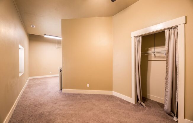 2 beds, 1 bath, $1,500