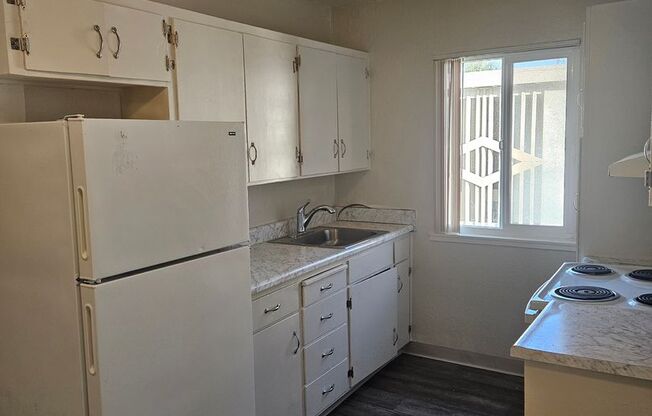 2 beds, 1 bath, 814 sqft, $1,850, Unit 1635C