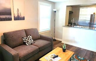 1 bed, 1 bath, 572 sqft, $1,400, Unit 1