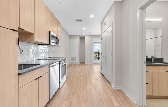 Studio, 1 bath, 548 sqft, $1,760, Unit 513