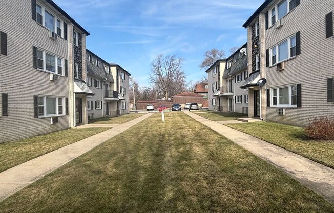 Pulaski Apartments LLC