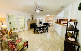 5618 SIR GARETH DR