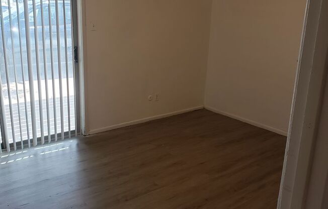 1 bed, 1 bath, 650 sqft, $650