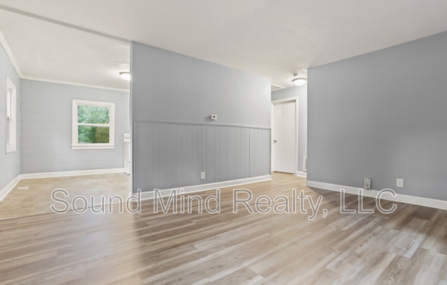 716 WOODLAND RD
