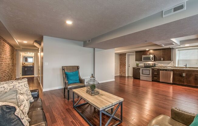 1 bed, 1 bath, 650 sqft, $1,395, Unit Unit 01B A1100