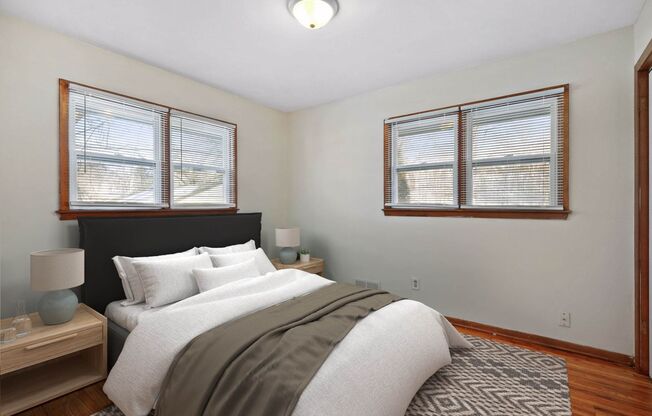 279 - 281 Queen Avenue North