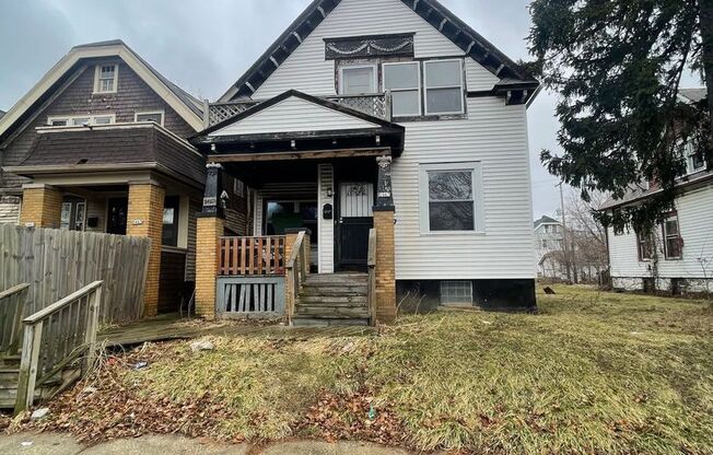 2467 N 49th St. (Duplex)