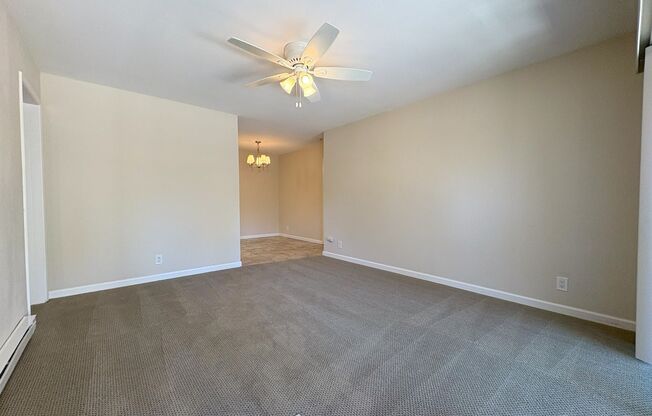 2 Bedroom 2 Bathroom Unit Close to Downtown Menlo Park