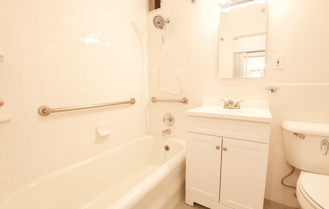 Studio, 1 bath, 398 sqft, $1,295, Unit 0711