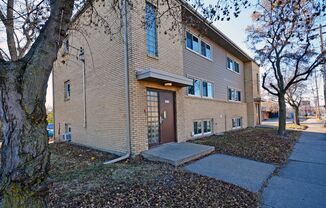 Charming 1-Bed, 1-Bath Apartment on Hennepin Ave – Newly Remodeled!