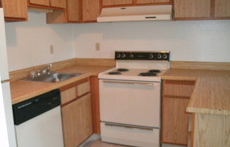 Studio, 1 bath, 436 sqft, $1,225, Unit 33