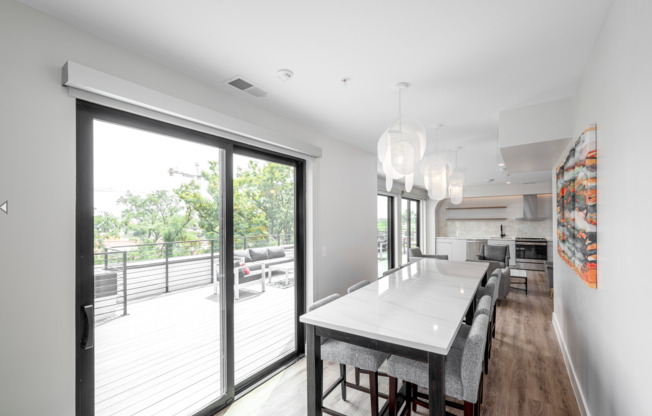 1 bed, 1 bath, 120 sqft, $900