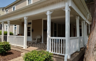 301 N SPG ST