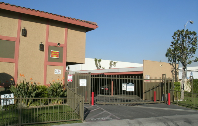 Vista Palms Apartments
