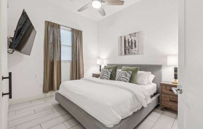 1 bed, 2 baths, $1,799, Unit 314