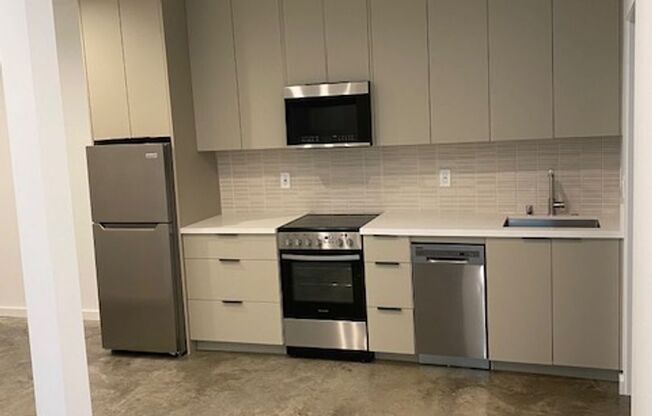 1 bed, 1 bath, 473 sqft, $2,750, Unit Unit 13