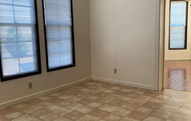 1 bed, 1 bath, $1,125, Unit 6