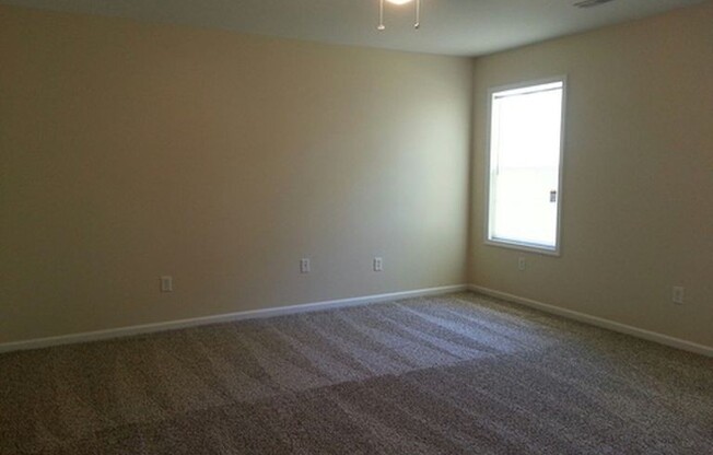 Coming Soon! Move-in Special!! 1/2 off first month rent!! 4 bedroom 2 Bath!!