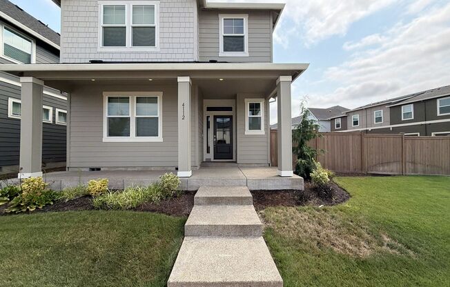 Stunning 4-Bedroom Corner-Lot Home with Expansive Backyard in Reeds Crossing