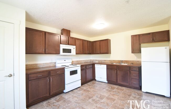 2 beds, 2 baths, 940 sqft, $1,599, Unit 207A