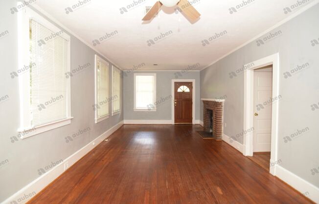 2 beds, 1 bath, $1,050, Unit Apt. A