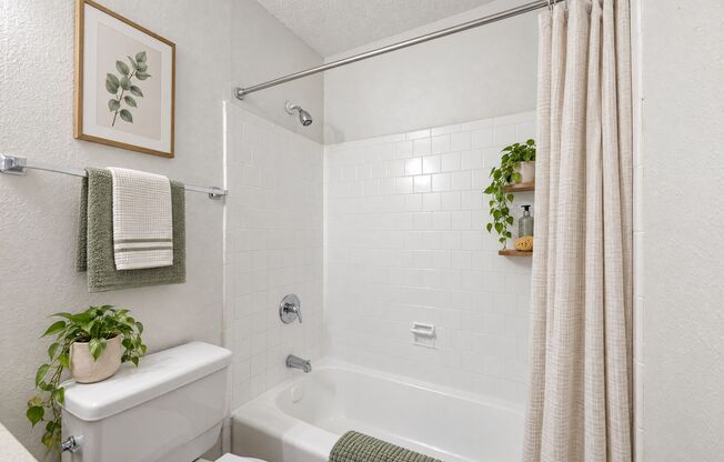 2 beds, 2.5 baths, 1,218 sqft, $1,395, Unit 2-22F