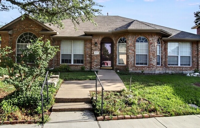 3117 CACTUS DR