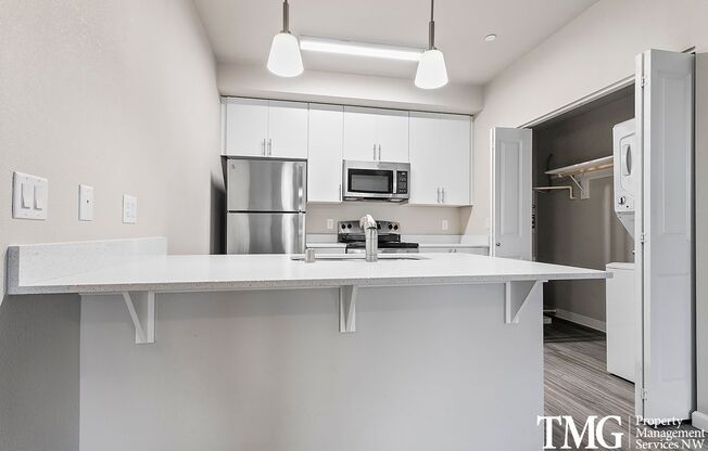 2 beds, 2 baths, 987 sqft, $1,890, Unit H356