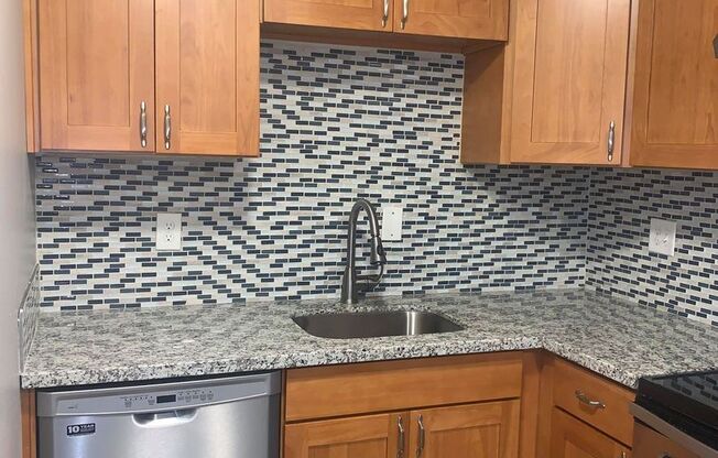 1 bed, 1 bath, 600 sqft, $1,250, Unit 20