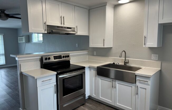 2 beds, 1.5 baths, 866 sqft, $2,695, Unit 801M4