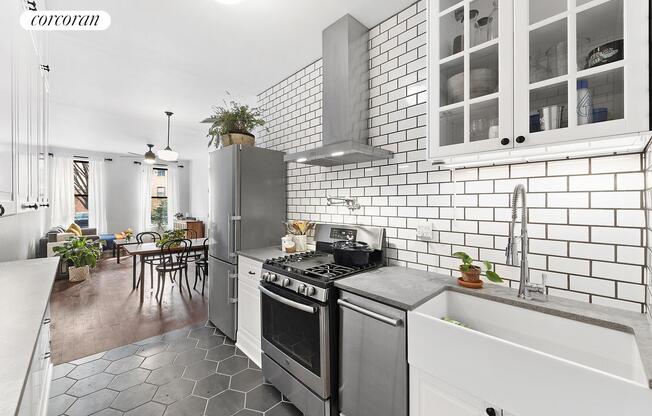 535 KOSCIUSZKO ST